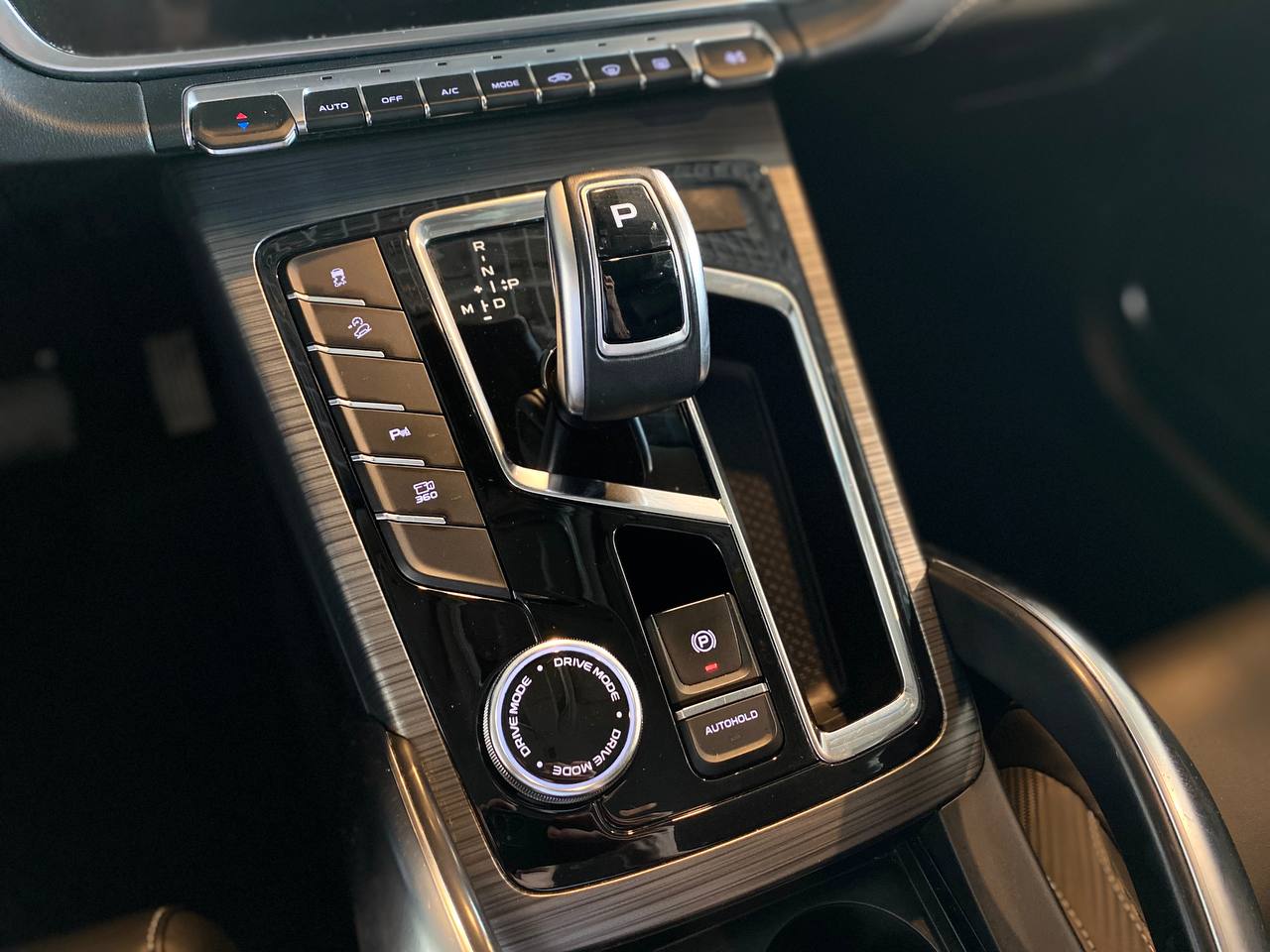 GEELY ATLAS PRO