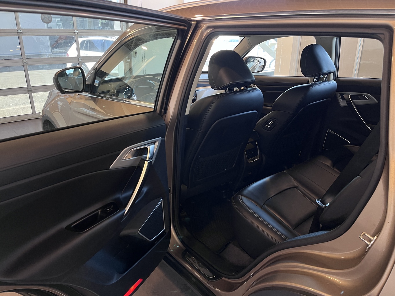 GEELY ATLAS (NL-3)