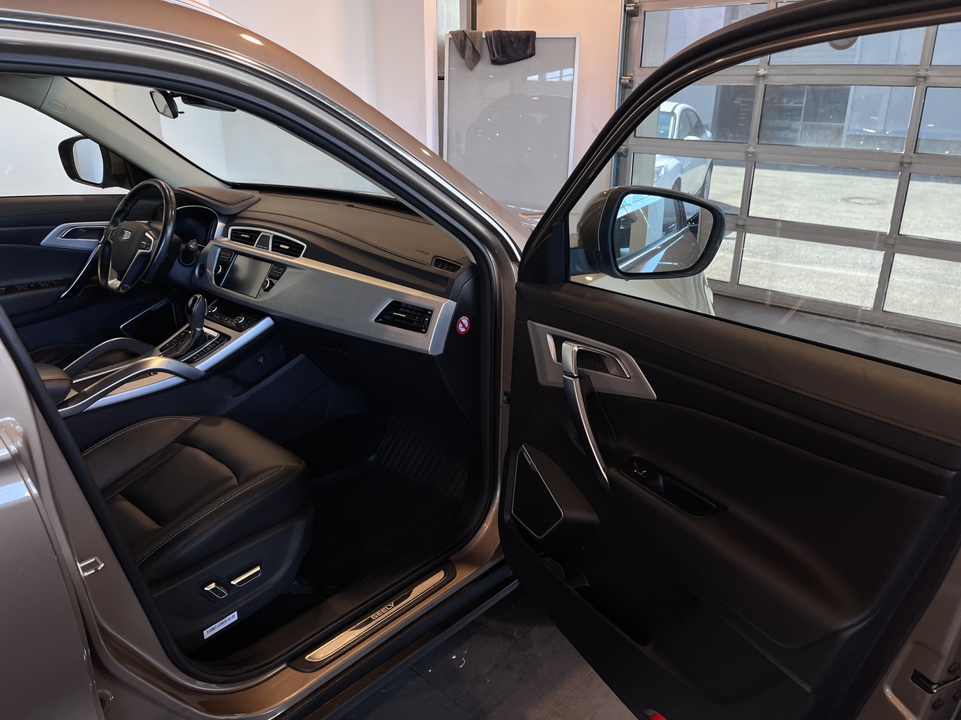 GEELY ATLAS (NL-3)