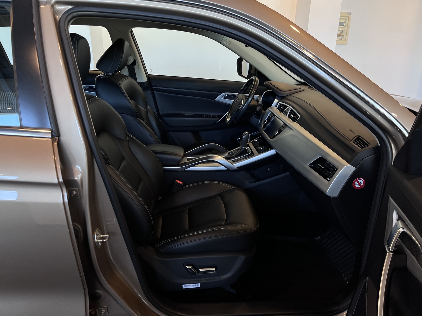 GEELY ATLAS (NL-3)