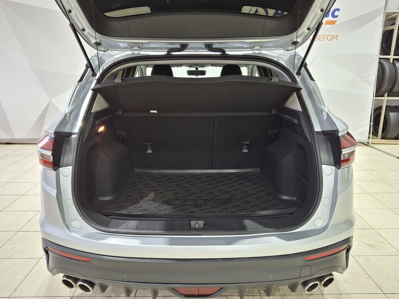 GEELY COOLRAY