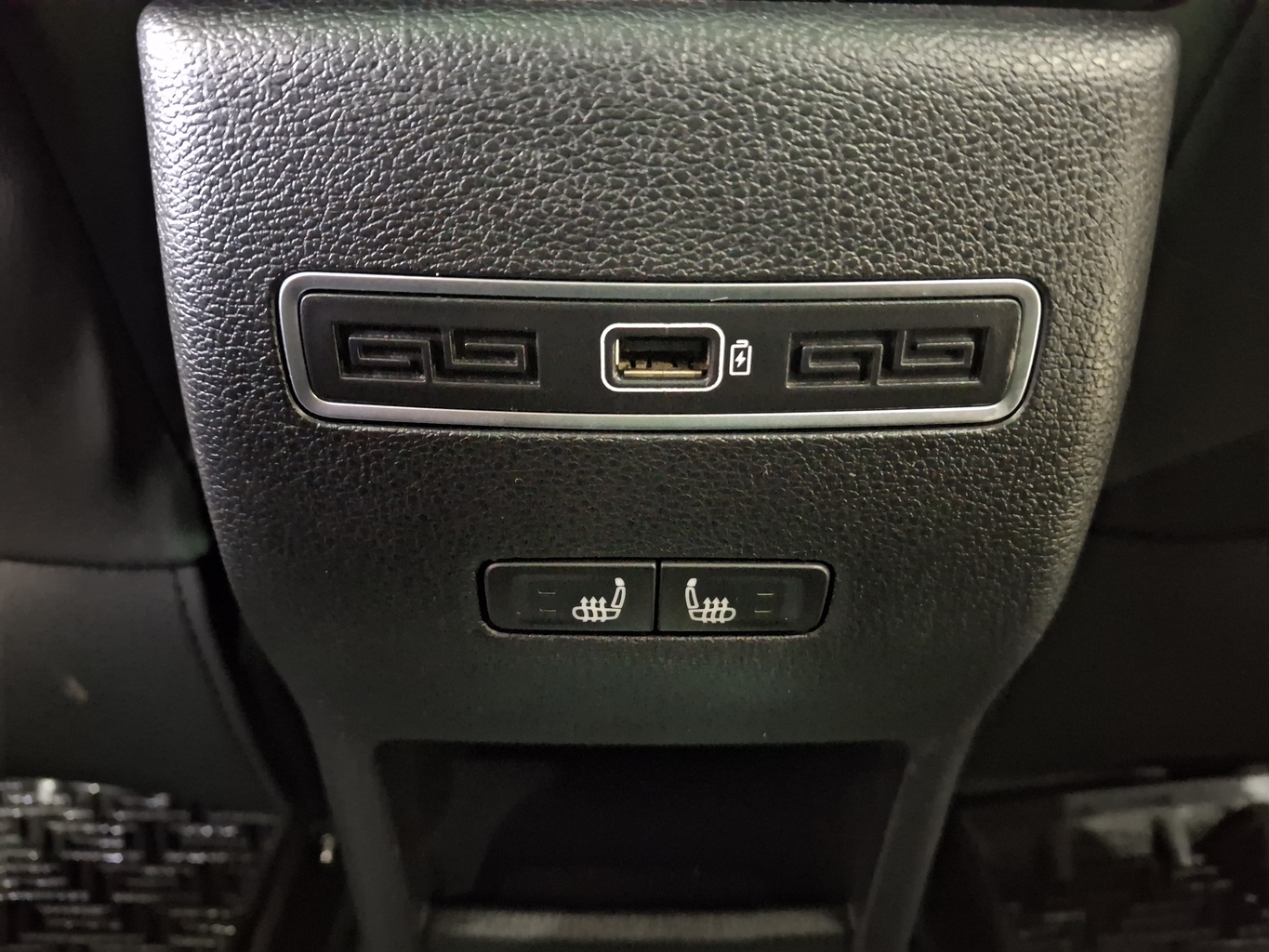 GEELY COOLRAY (SX11 A3)