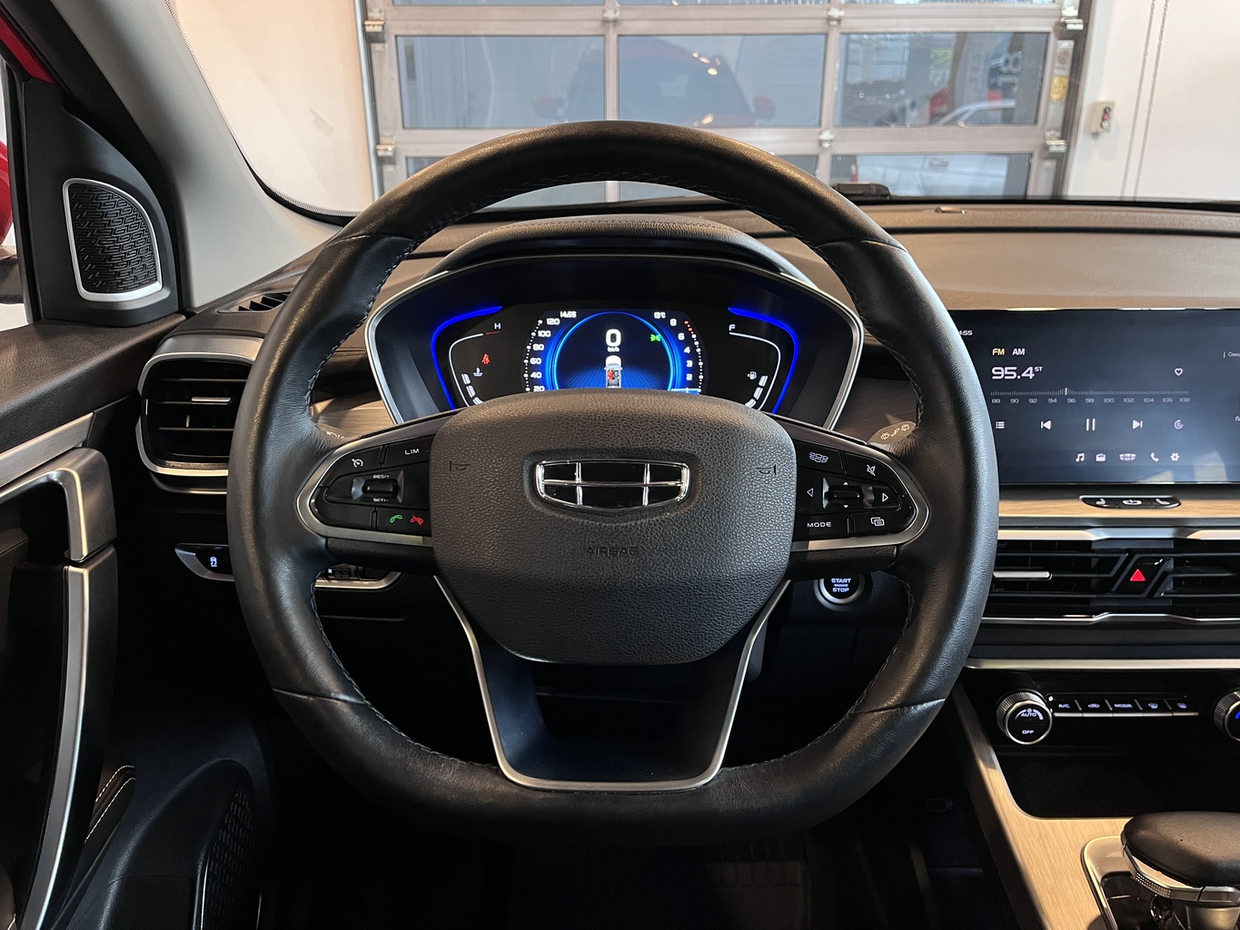 GEELY COOLRAY