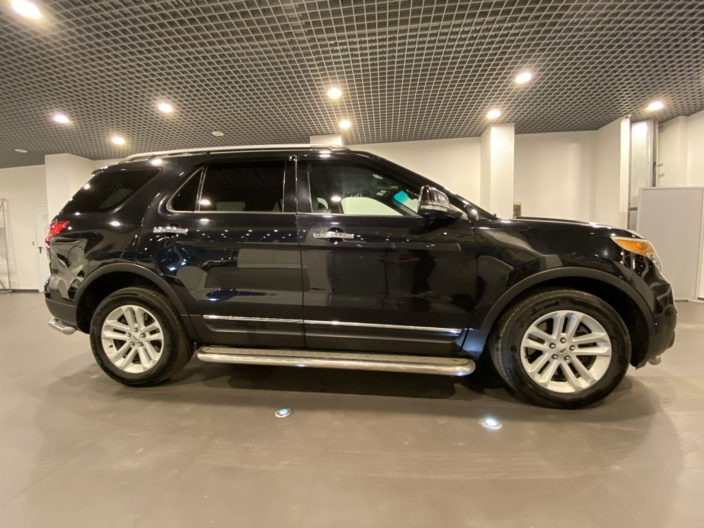 FORD EXPLORER