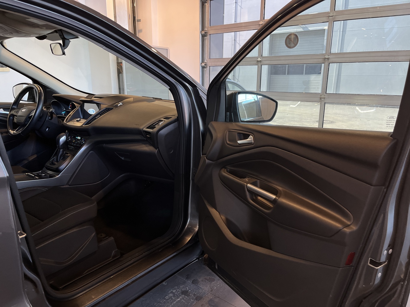FORD KUGA