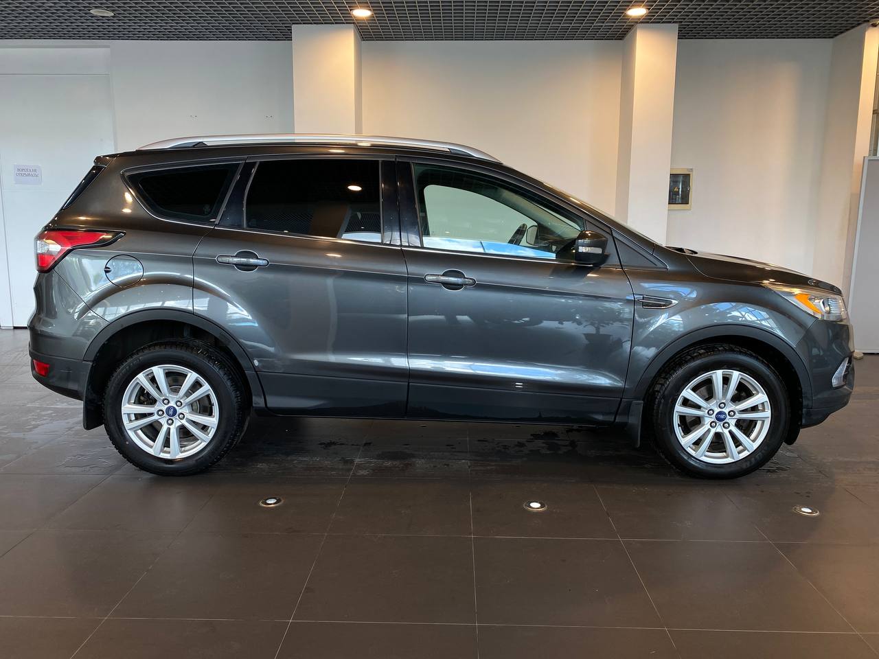 FORD KUGA