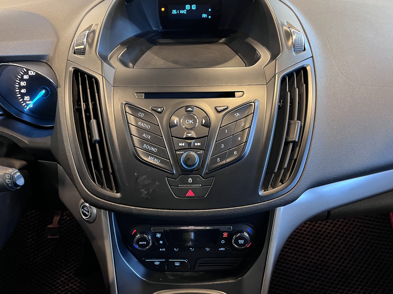 FORD KUGA
