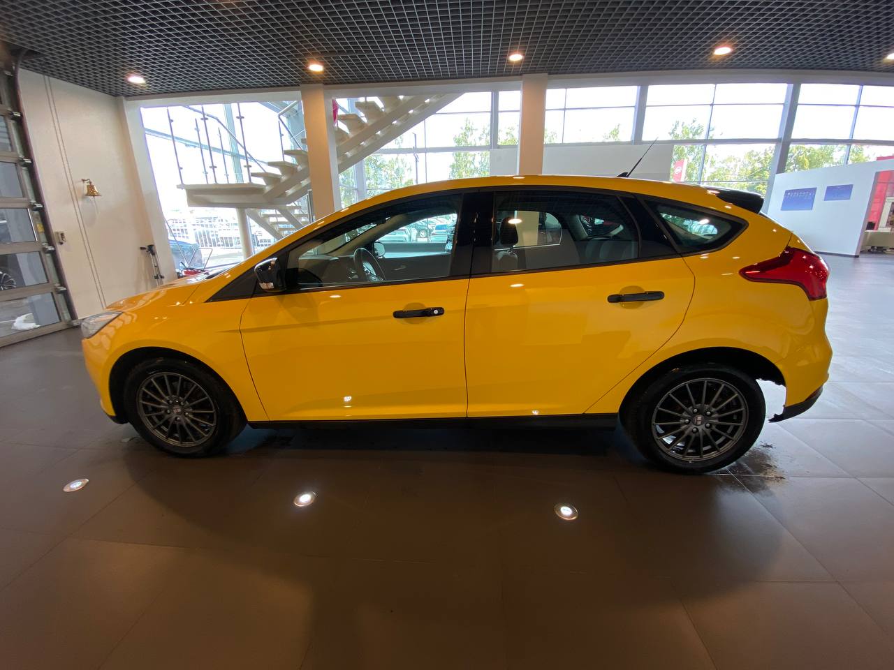 FORD FOCUS