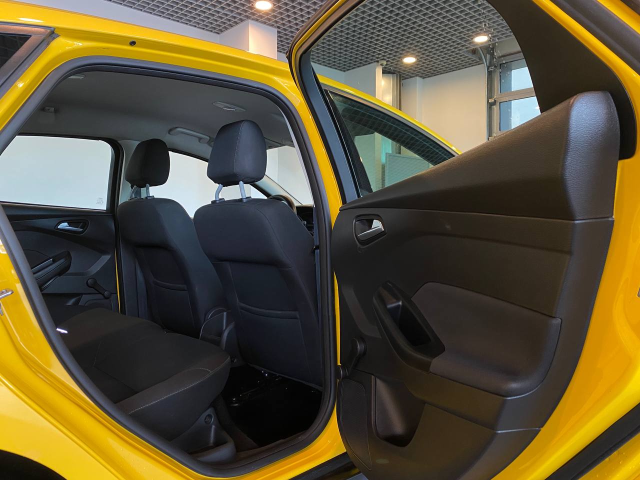 FORD FOCUS