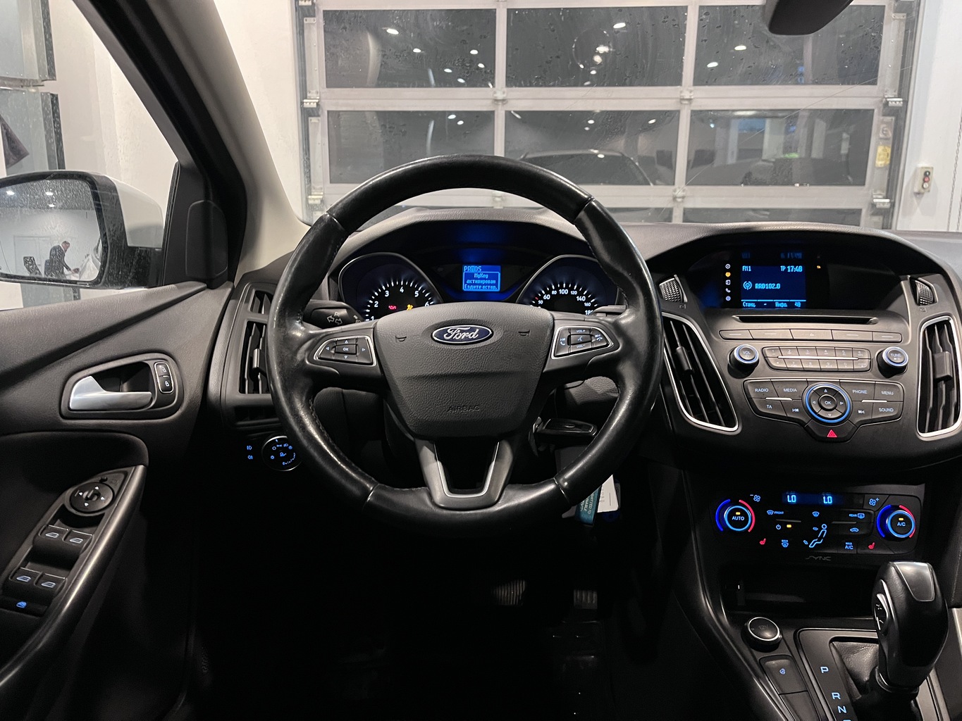 FORD FOCUS
