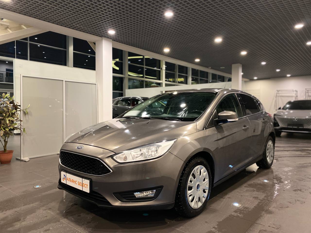 FORD FOCUS