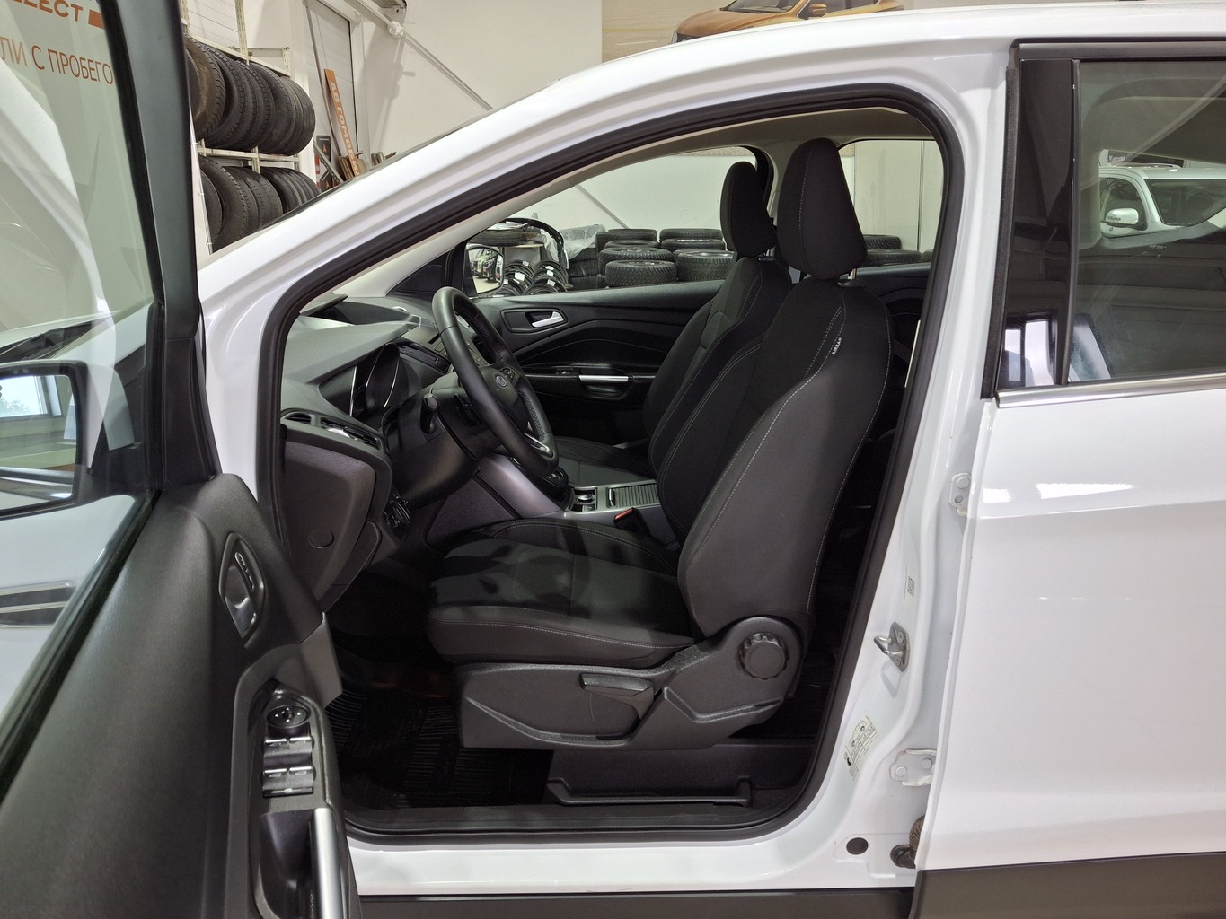 FORD KUGA