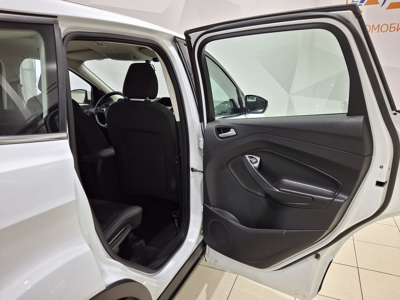 FORD KUGA