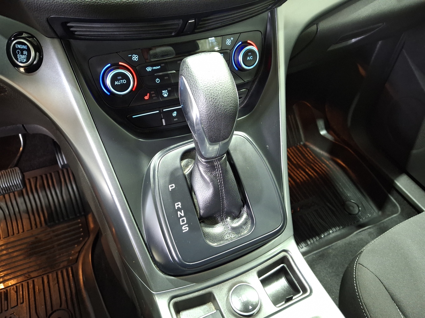 FORD KUGA