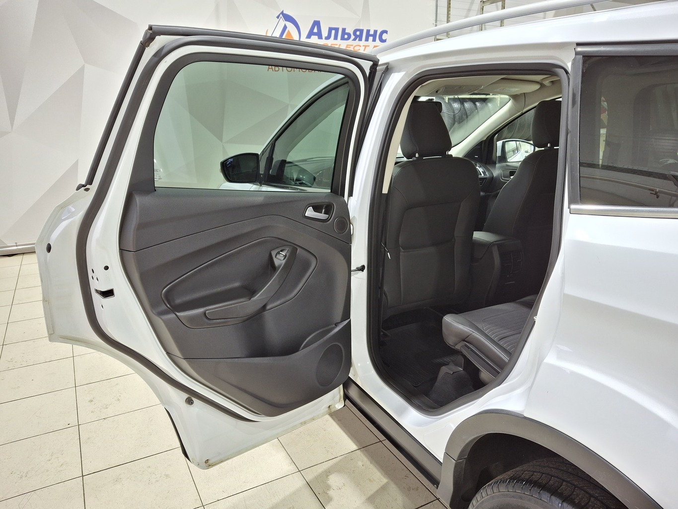 FORD KUGA
