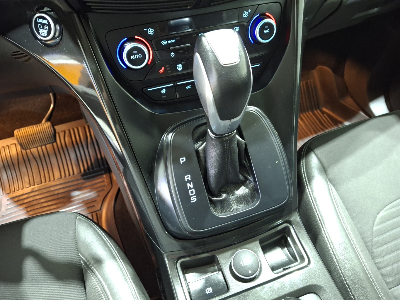 FORD KUGA