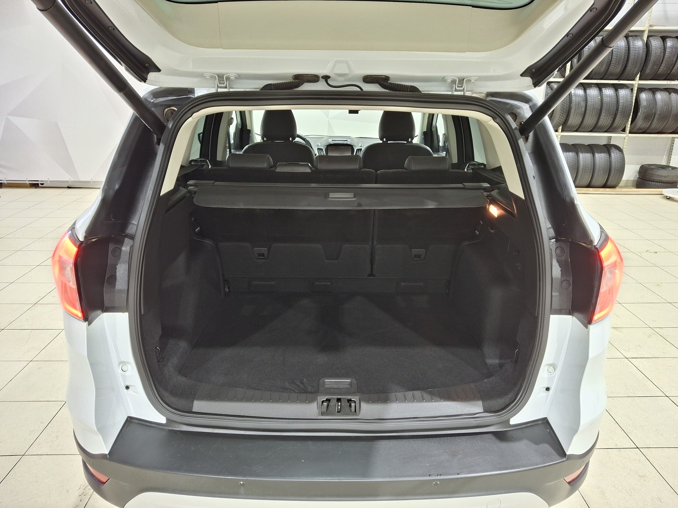 FORD KUGA