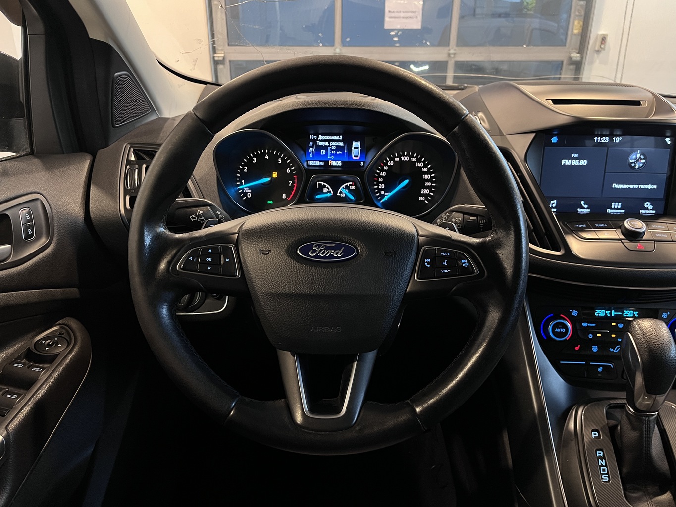 FORD KUGA