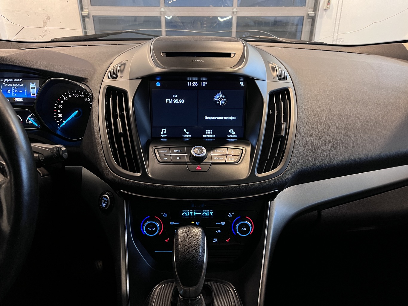 FORD KUGA