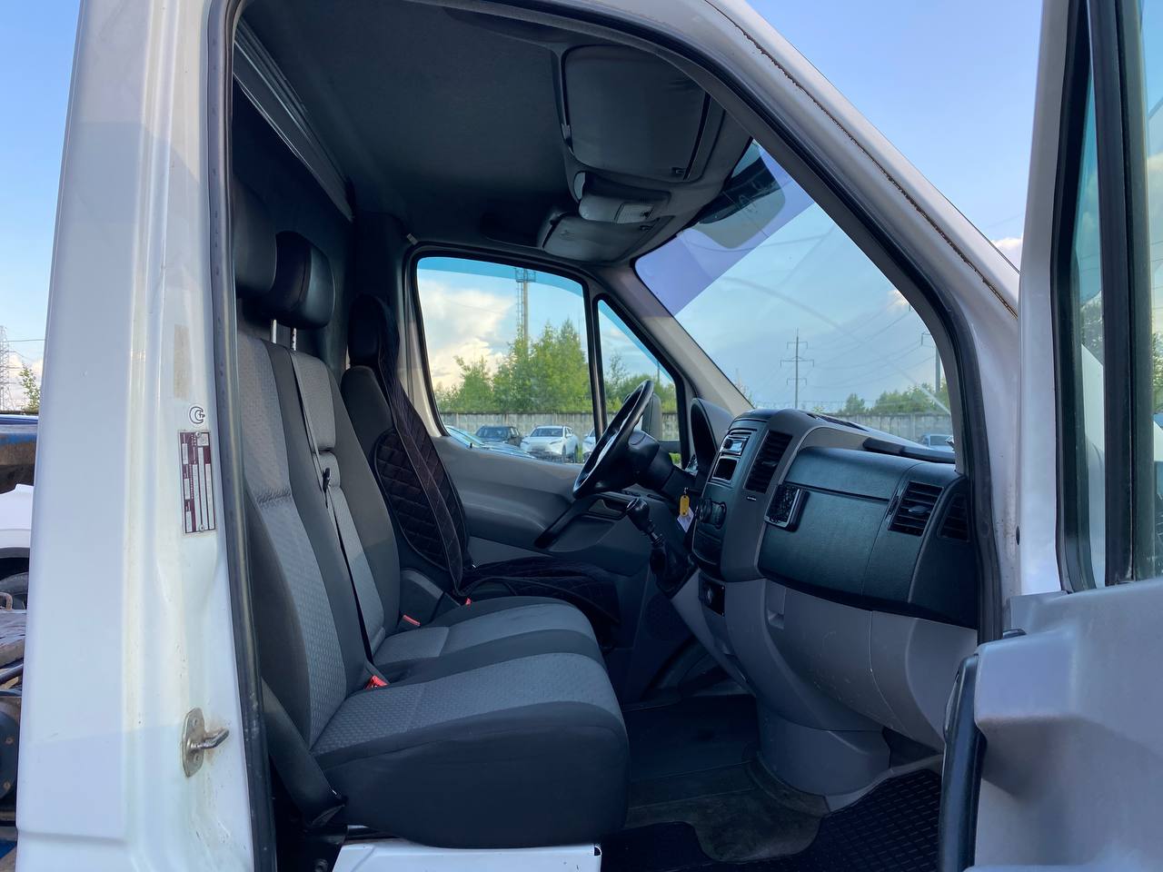 VOLKSWAGEN CRAFTER