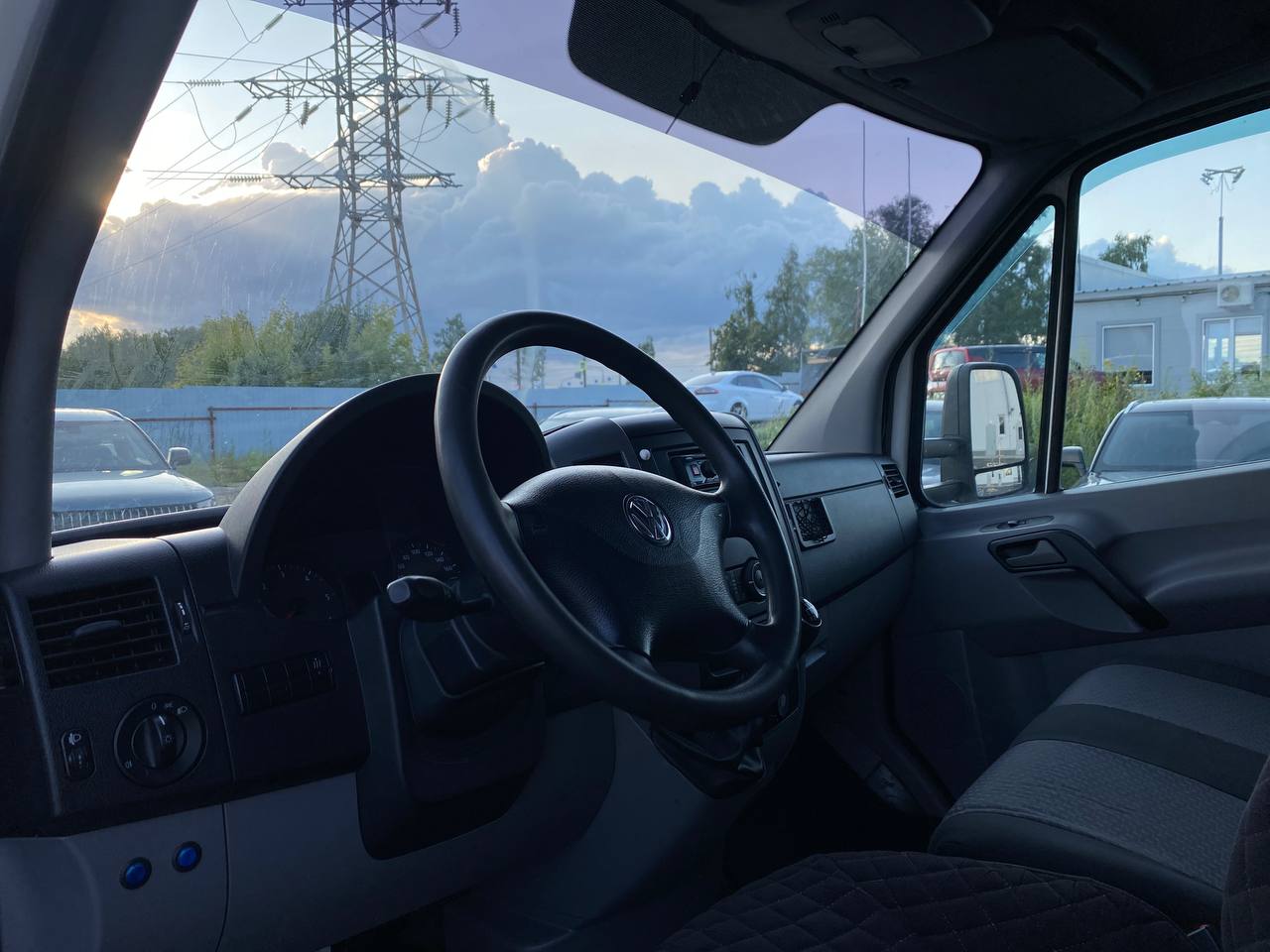 VOLKSWAGEN CRAFTER
