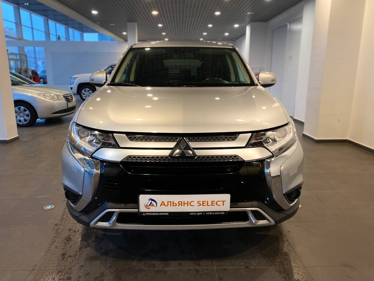 MITSUBISHI OUTLANDER