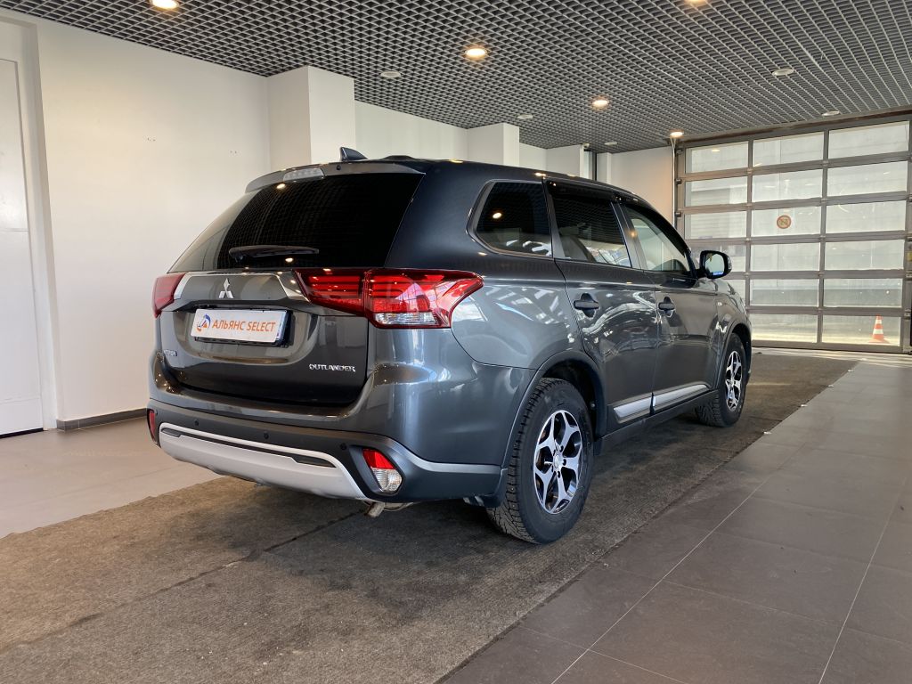 MITSUBISHI OUTLANDER