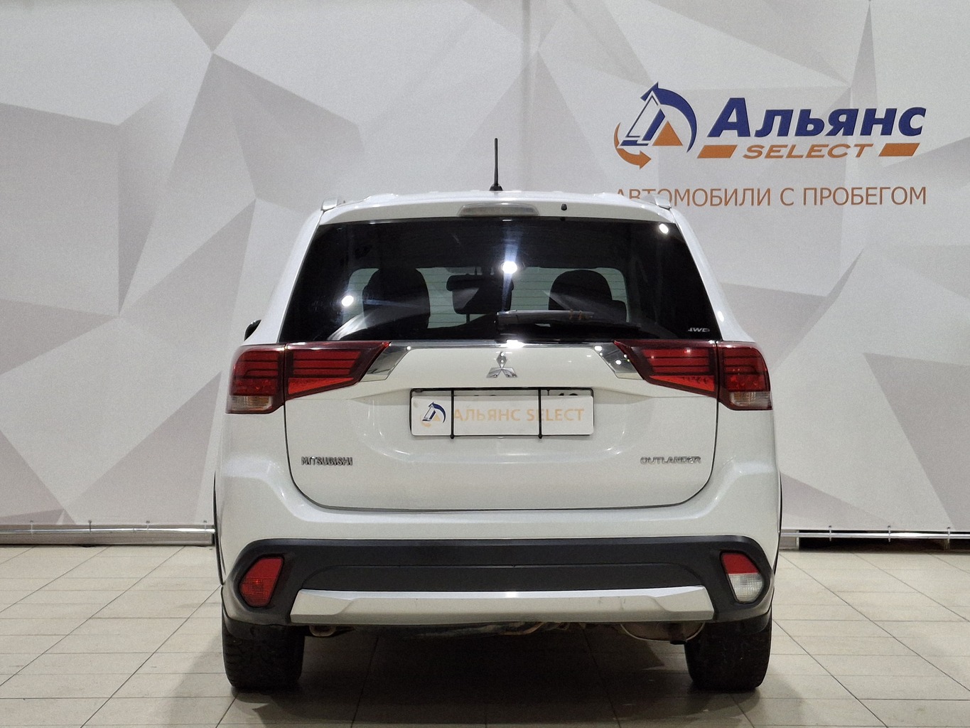 MITSUBISHI OUTLANDER