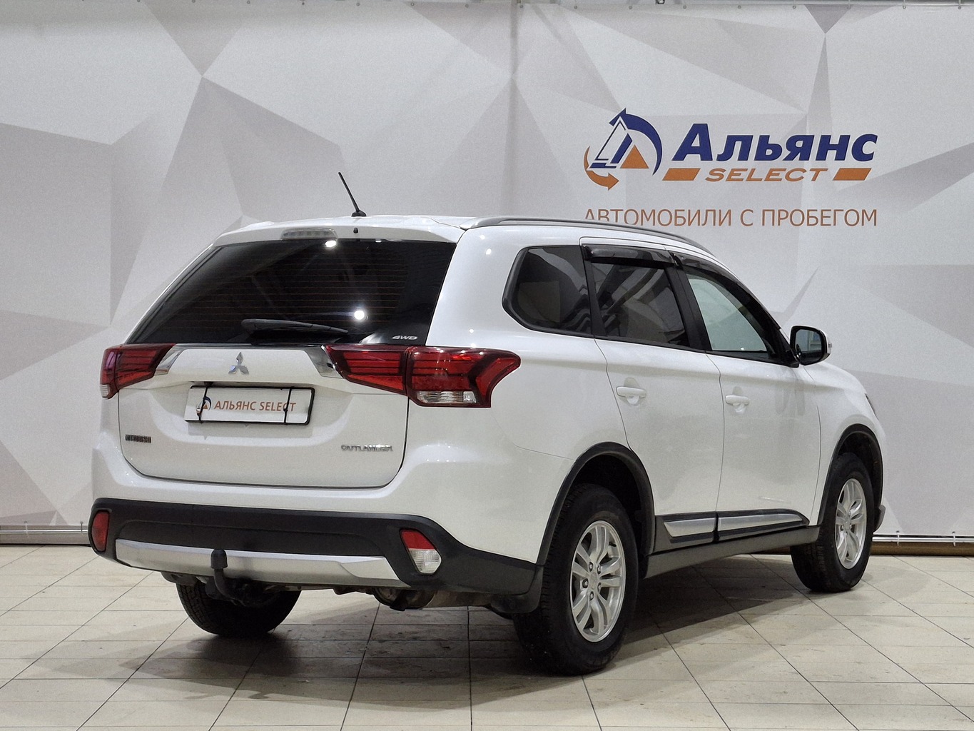 MITSUBISHI OUTLANDER