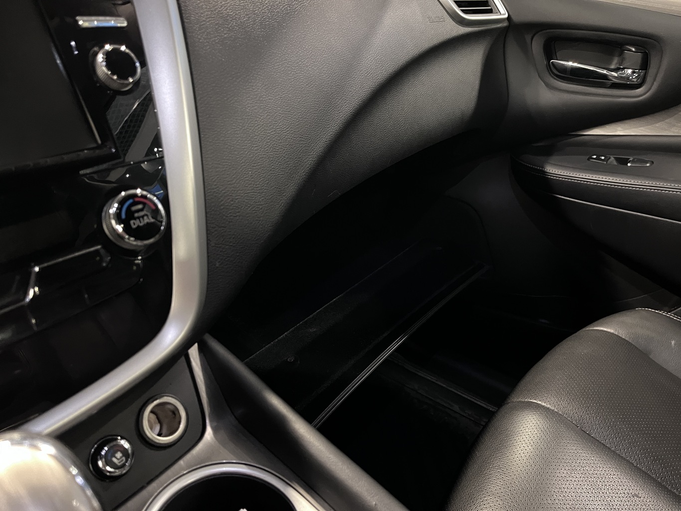 NISSAN MURANO Z52