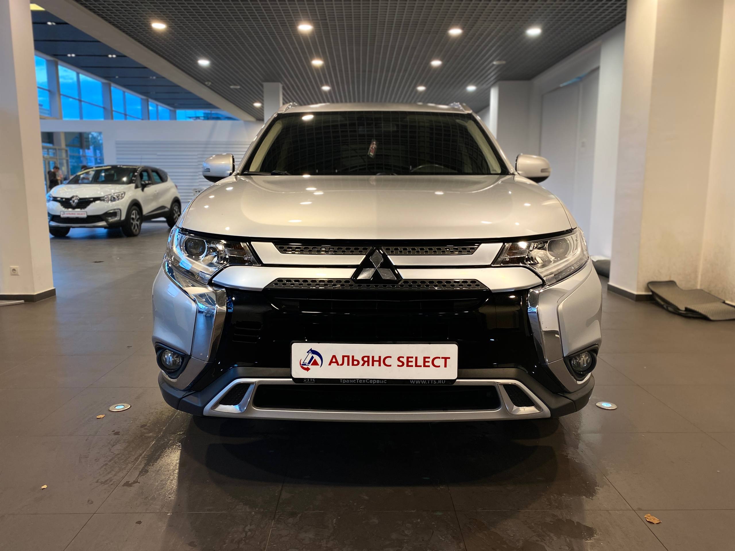 MITSUBISHI OUTLANDER