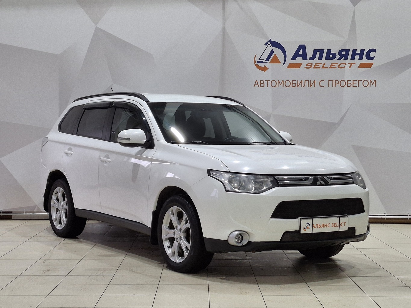 MITSUBISHI OUTLANDER