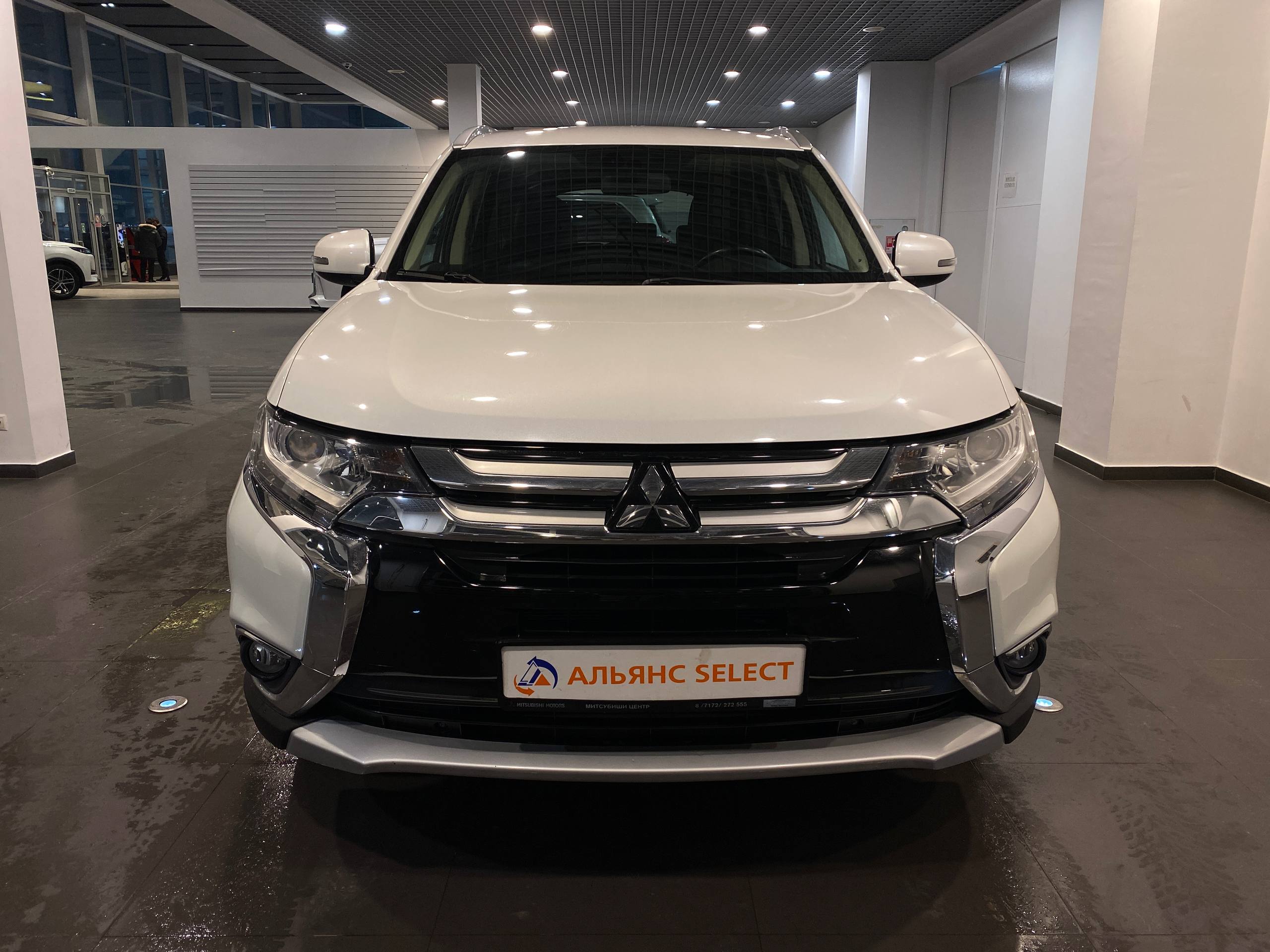 MITSUBISHI OUTLANDER