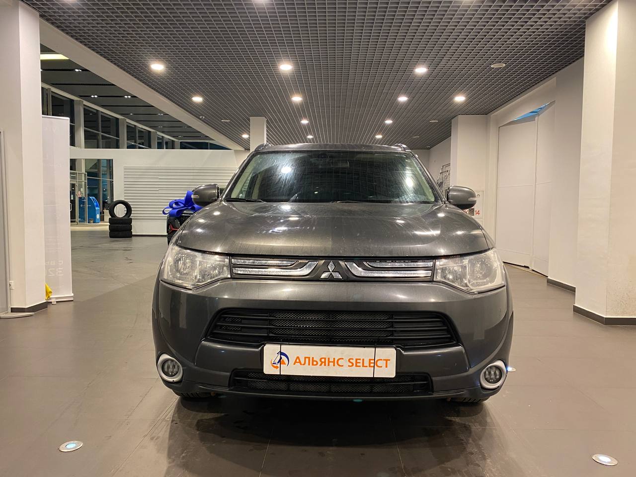 MITSUBISHI OUTLANDER