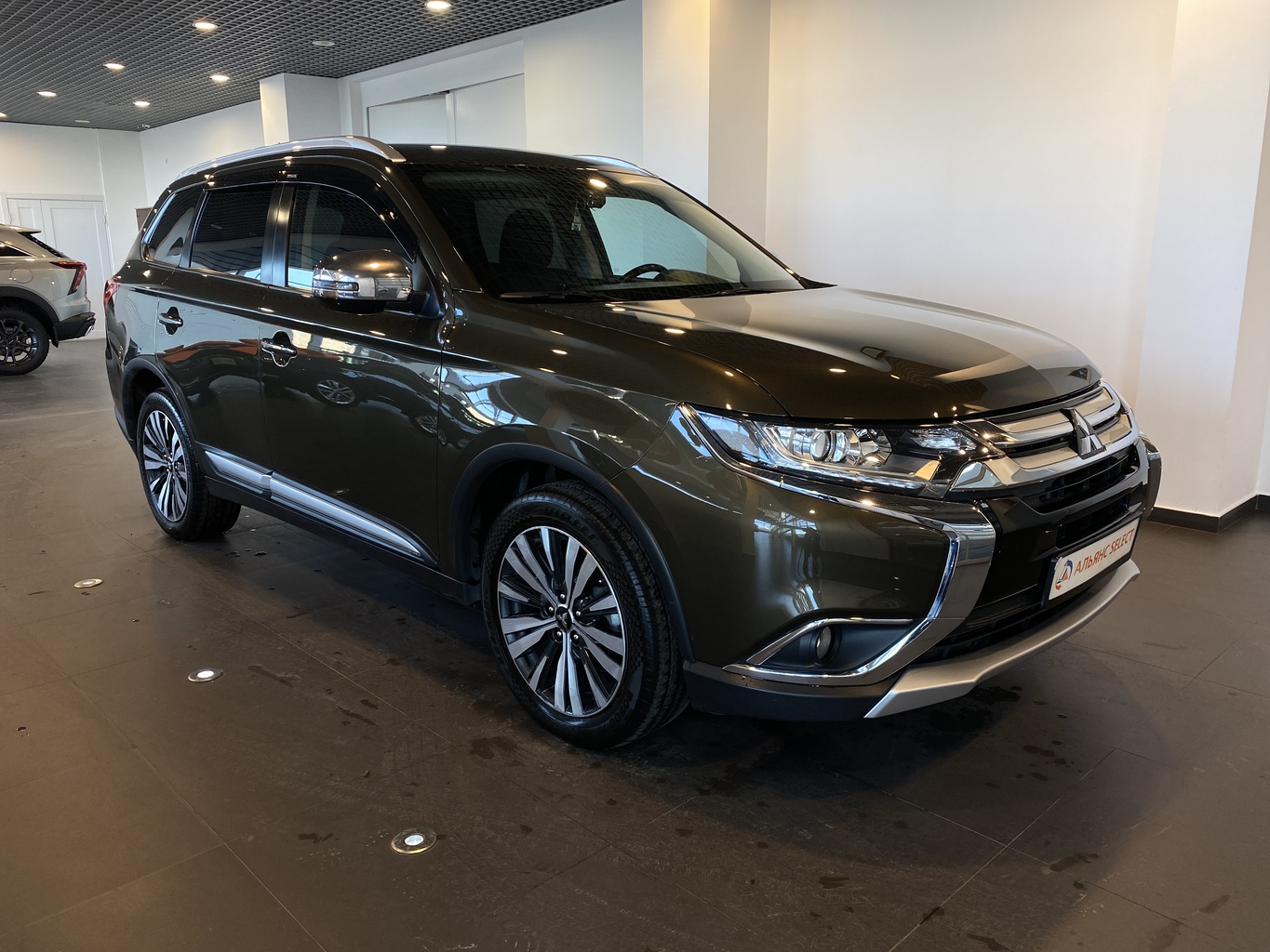 MITSUBISHI OUTLANDER