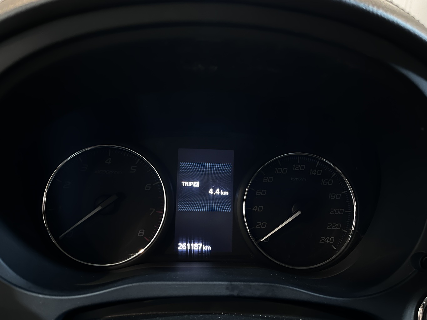 MITSUBISHI OUTLANDER
