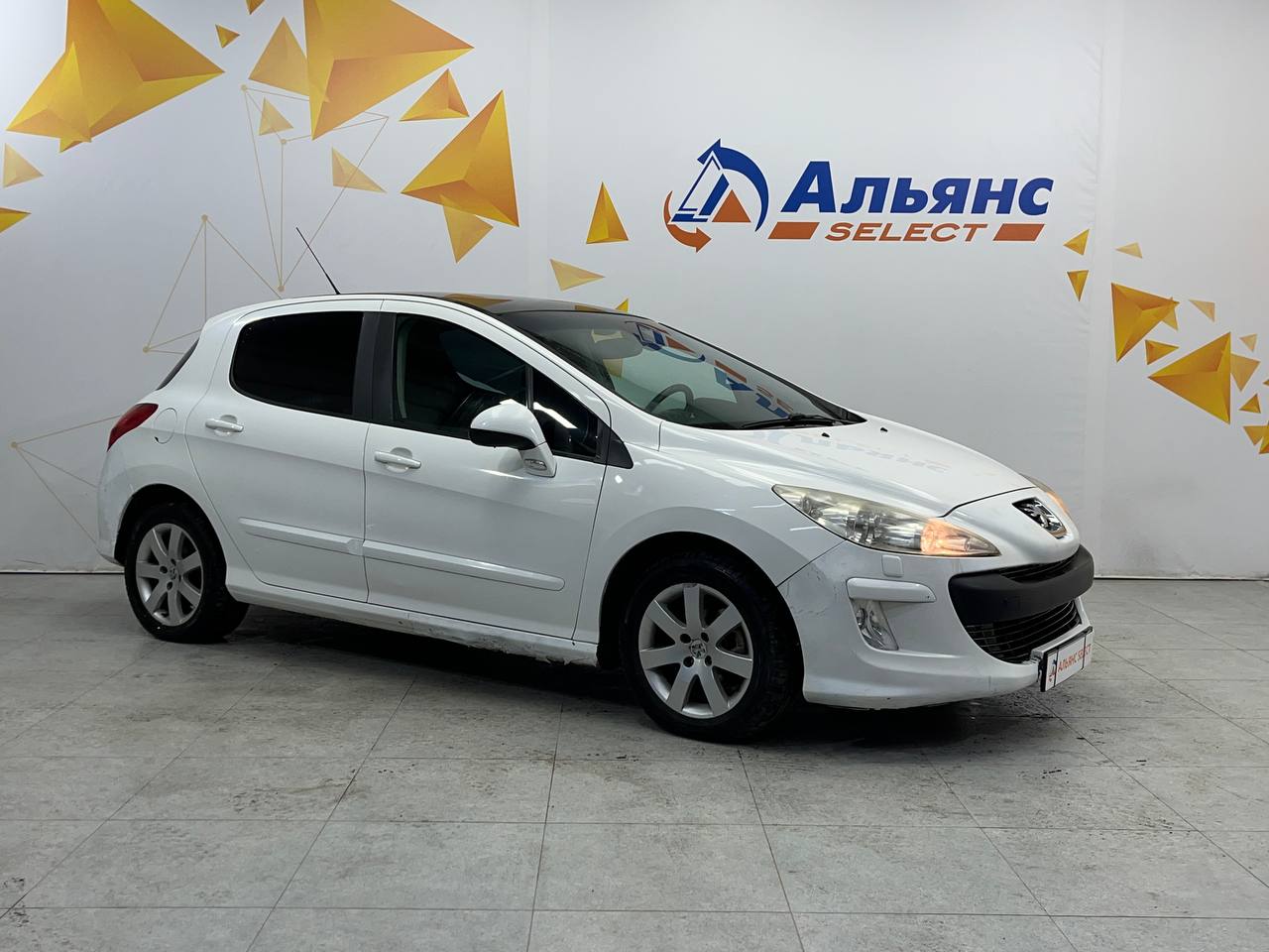 PEUGEOT 308