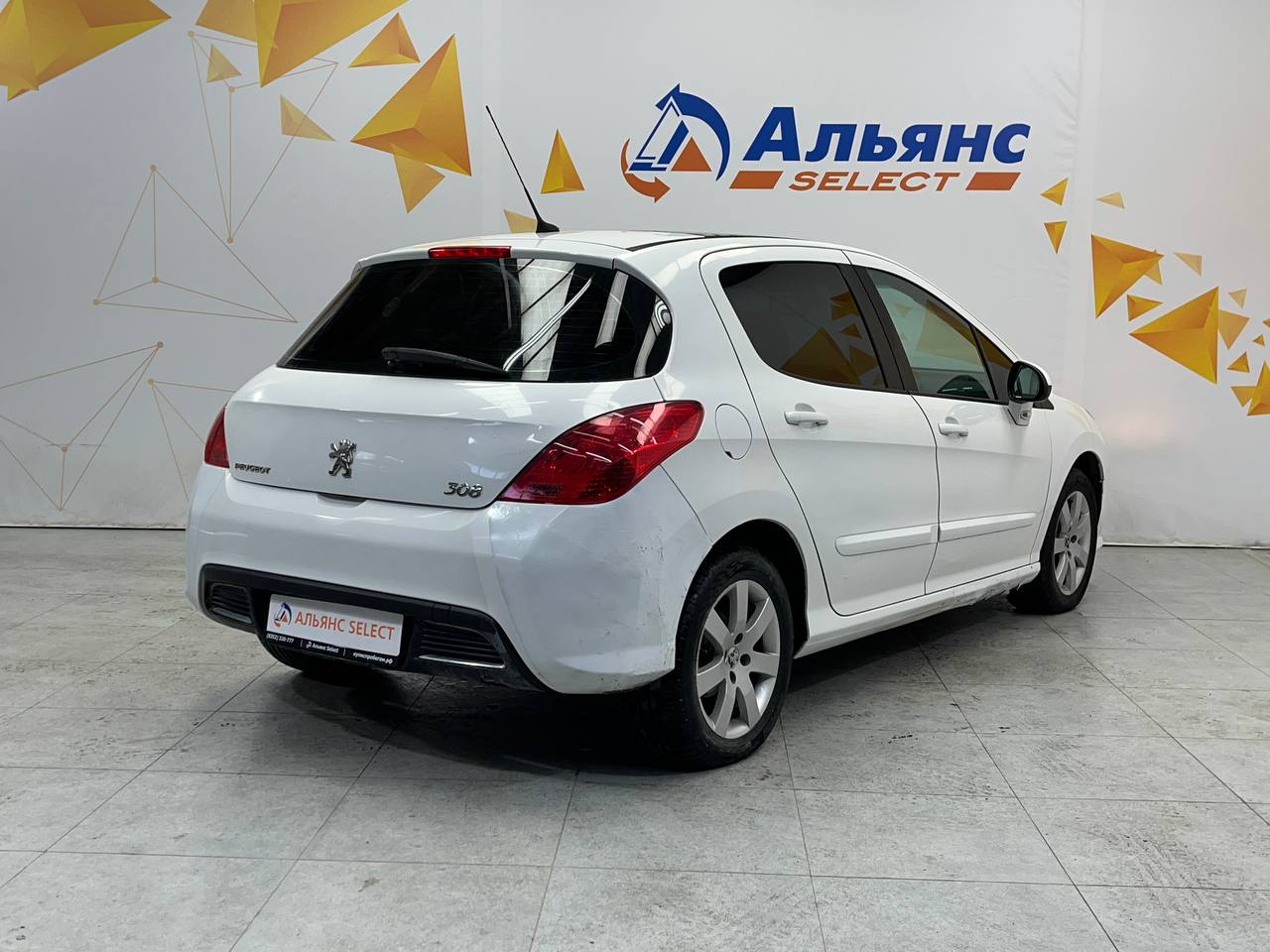 PEUGEOT 308