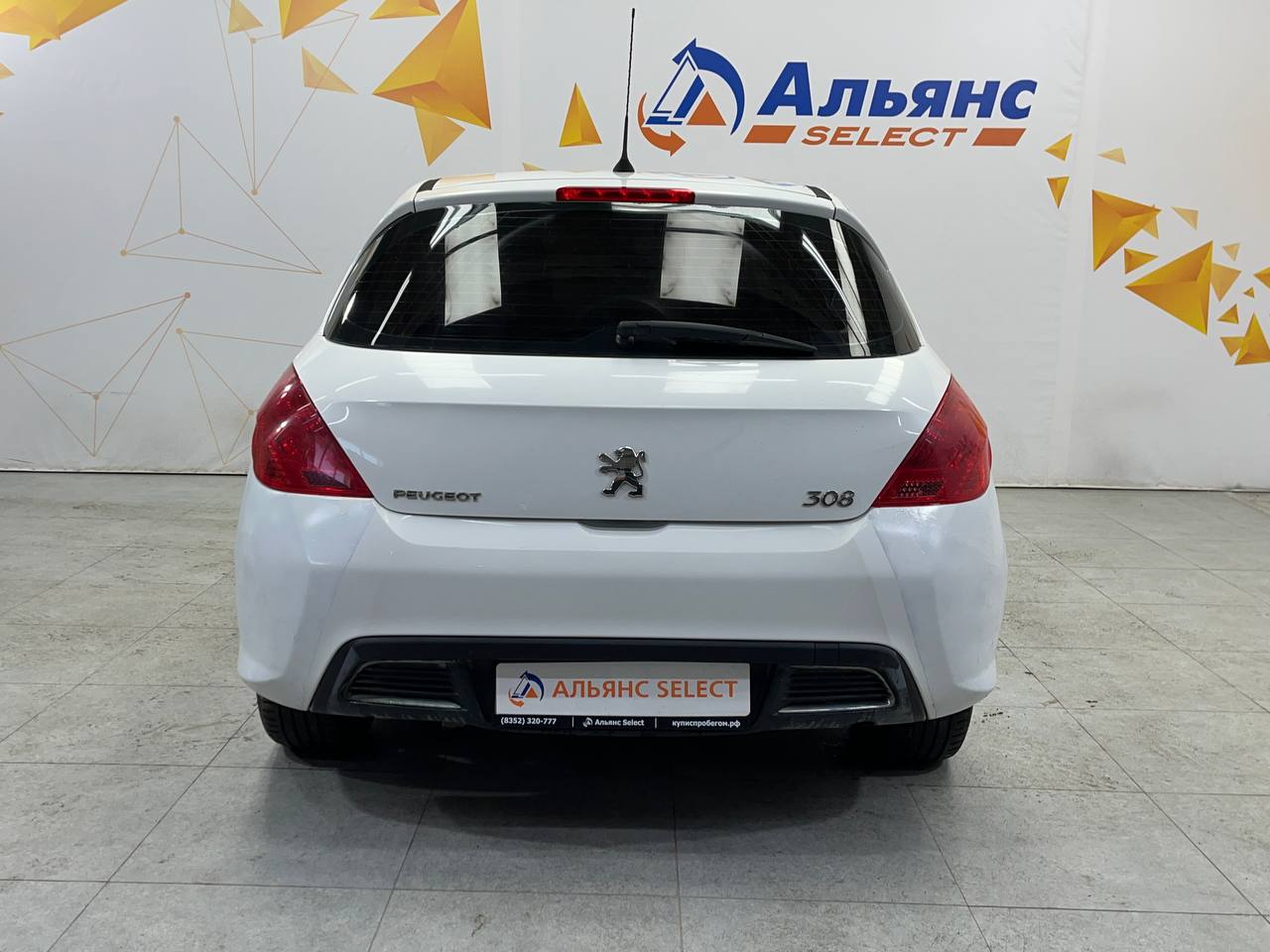 PEUGEOT 308