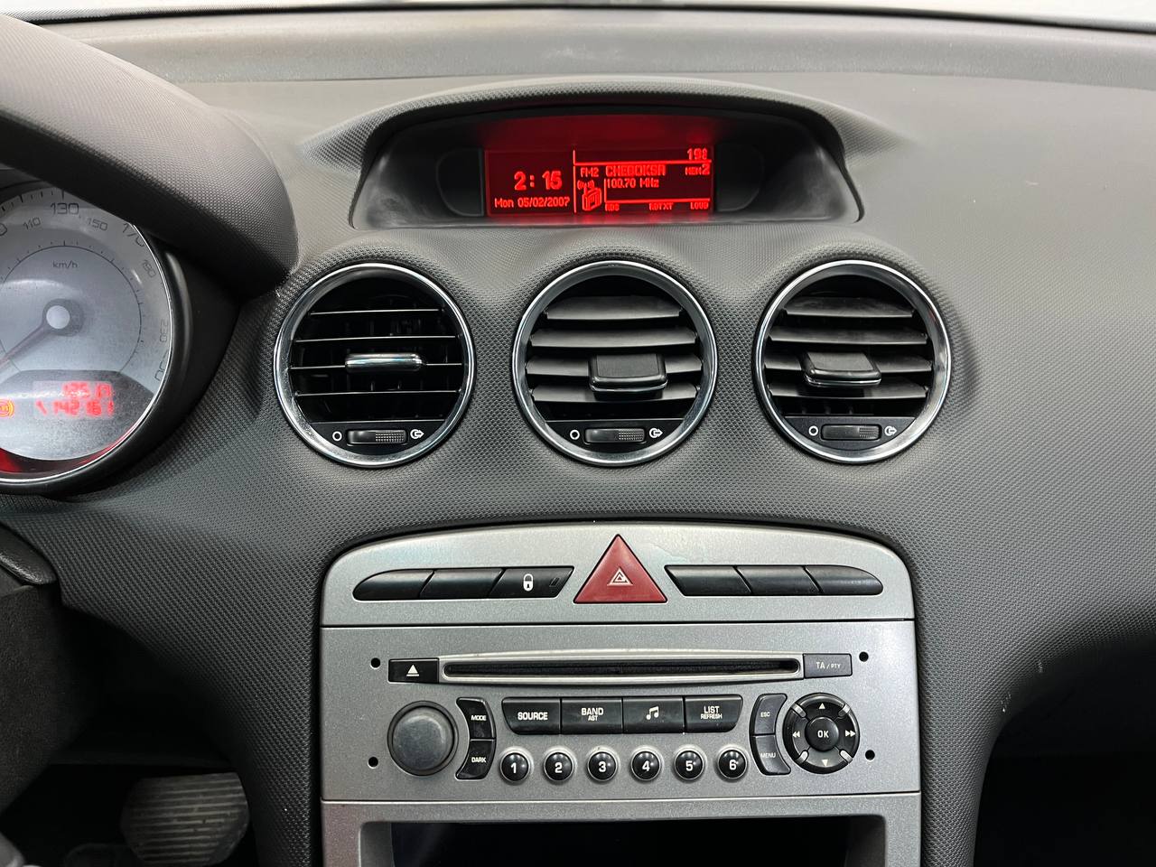 PEUGEOT 308