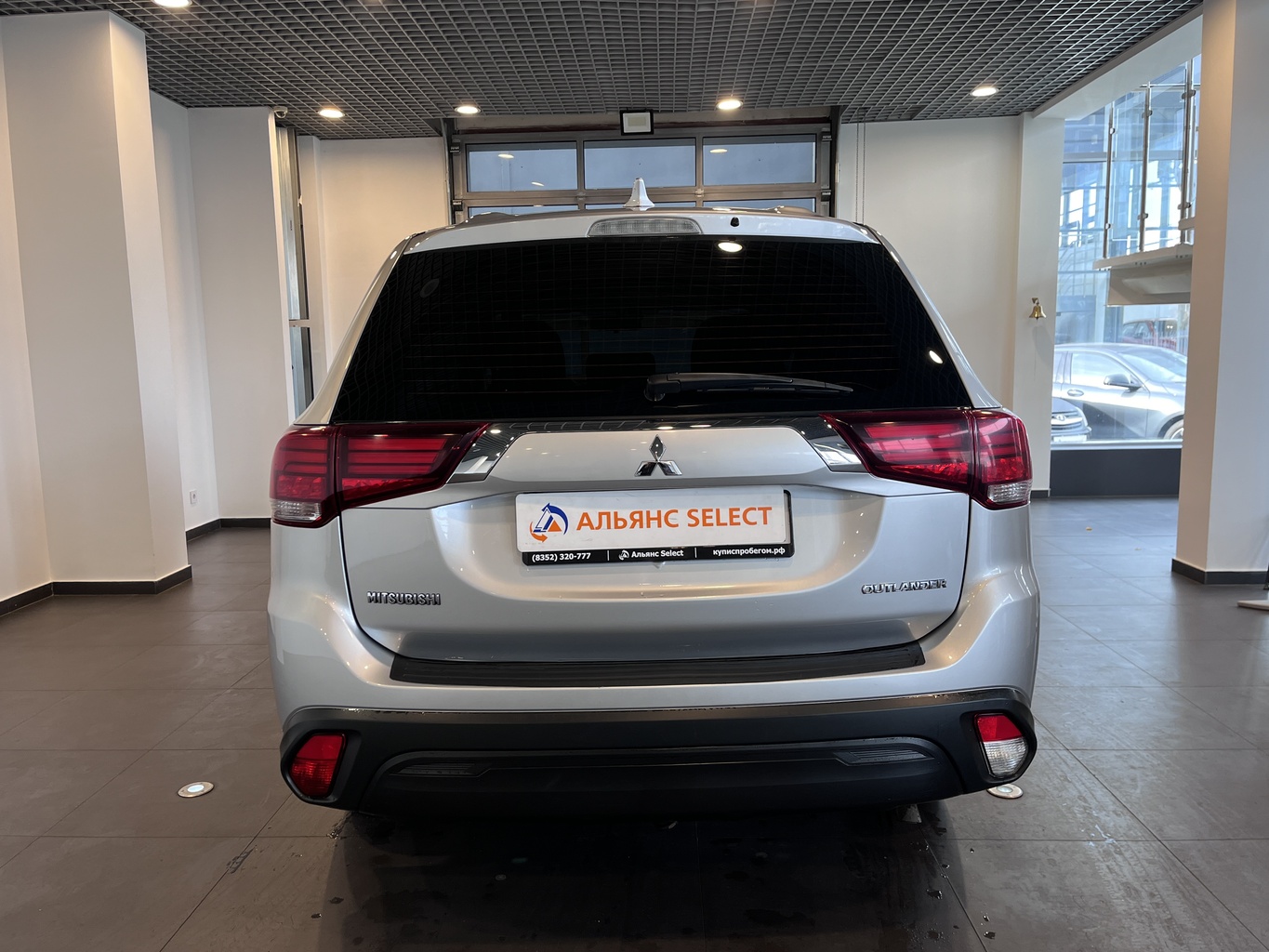 MITSUBISHI OUTLANDER