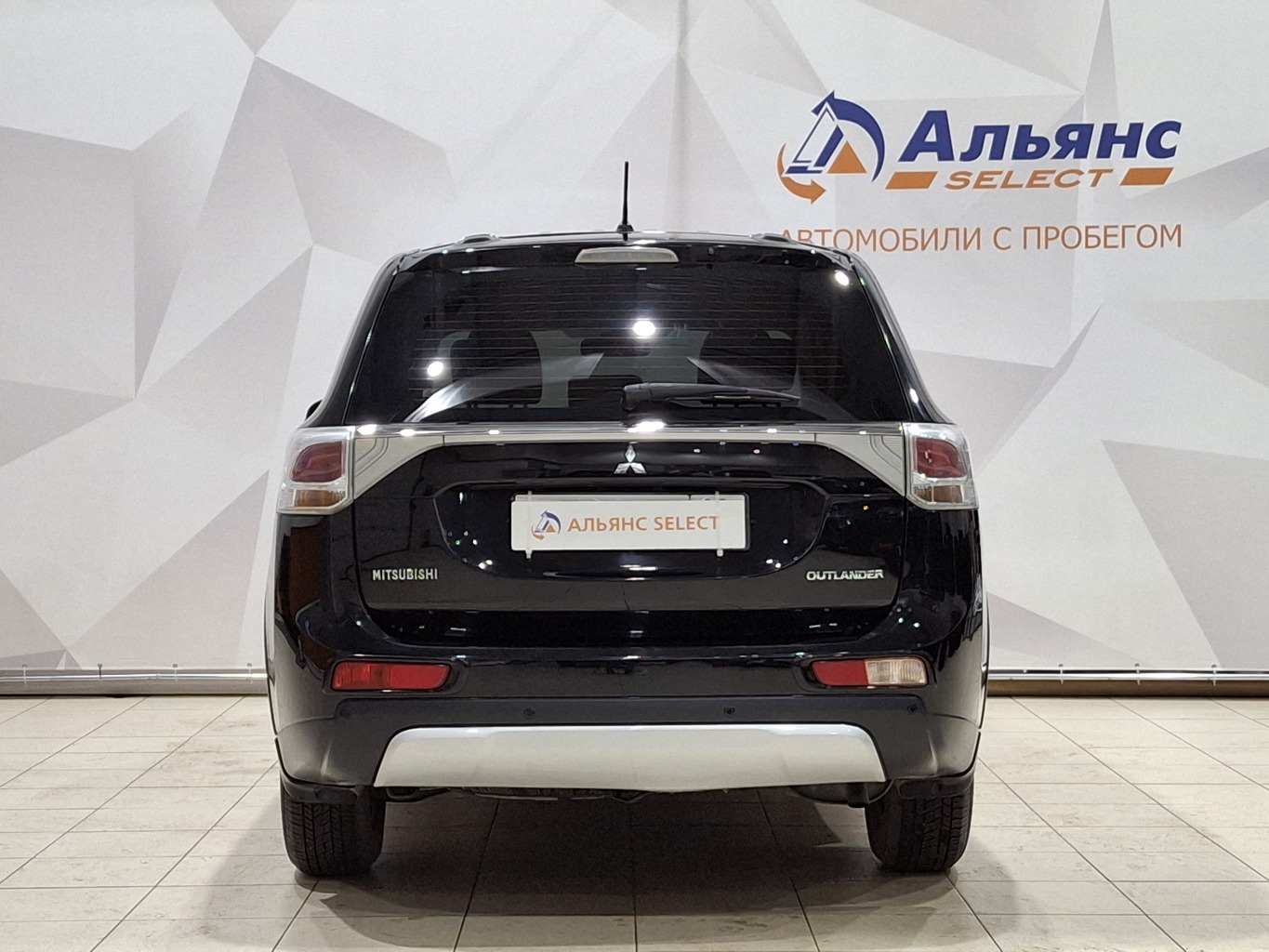 MITSUBISHI OUTLANDER