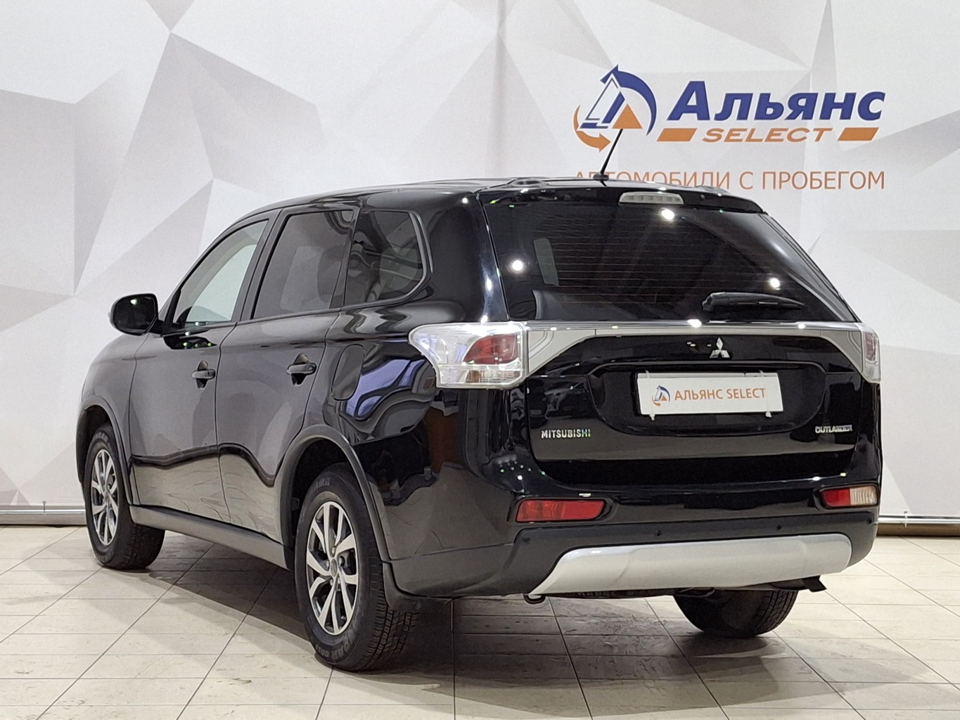 MITSUBISHI OUTLANDER