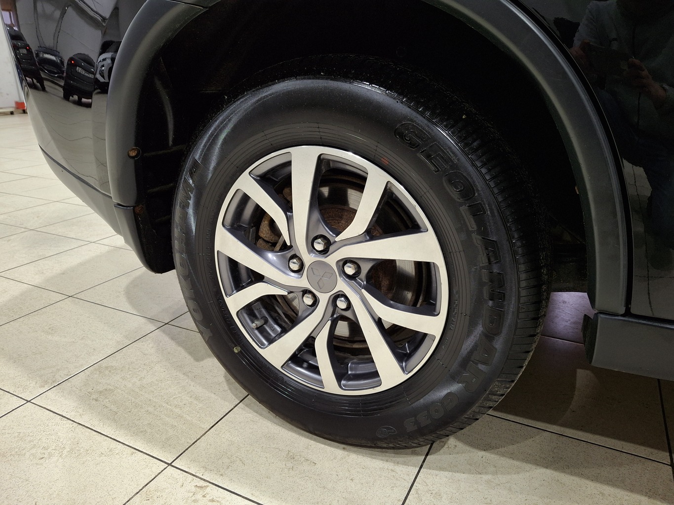 MITSUBISHI OUTLANDER