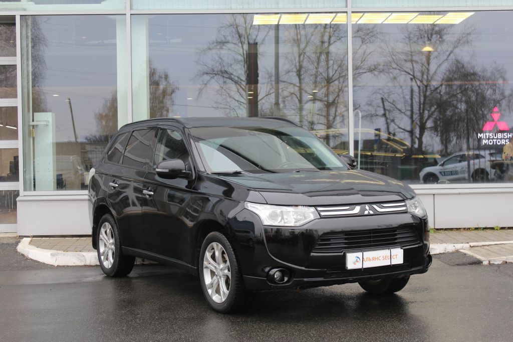 MITSUBISHI OUTLANDER