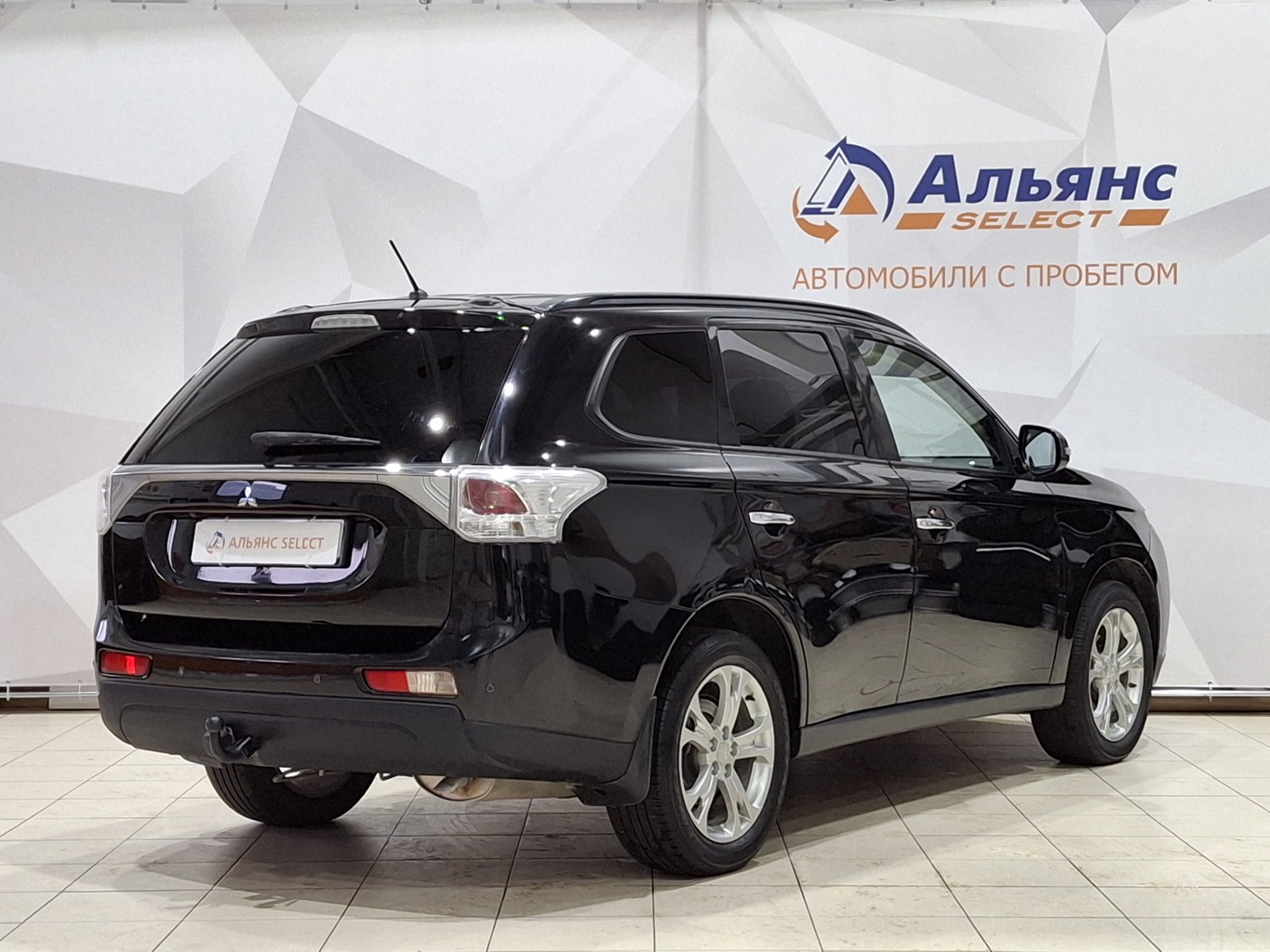 MITSUBISHI OUTLANDER