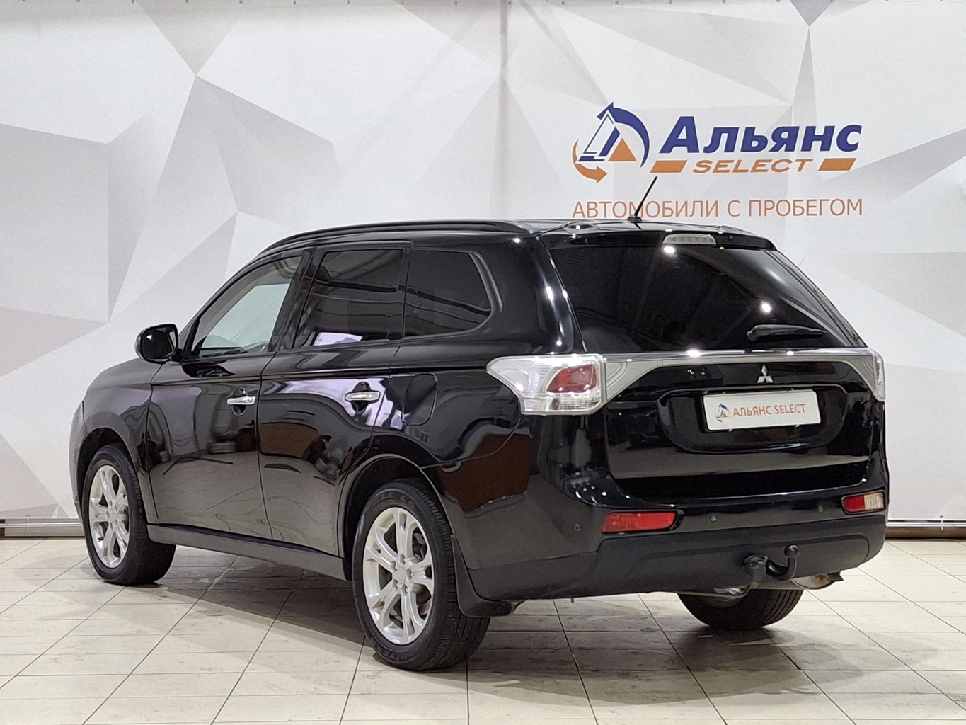MITSUBISHI OUTLANDER
