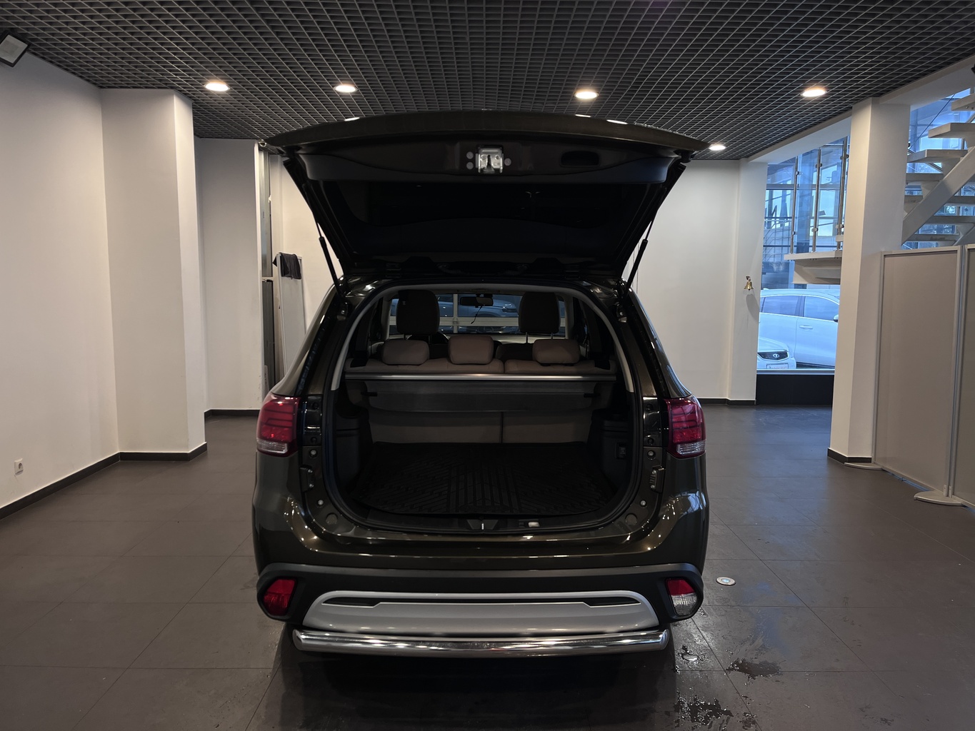 MITSUBISHI OUTLANDER