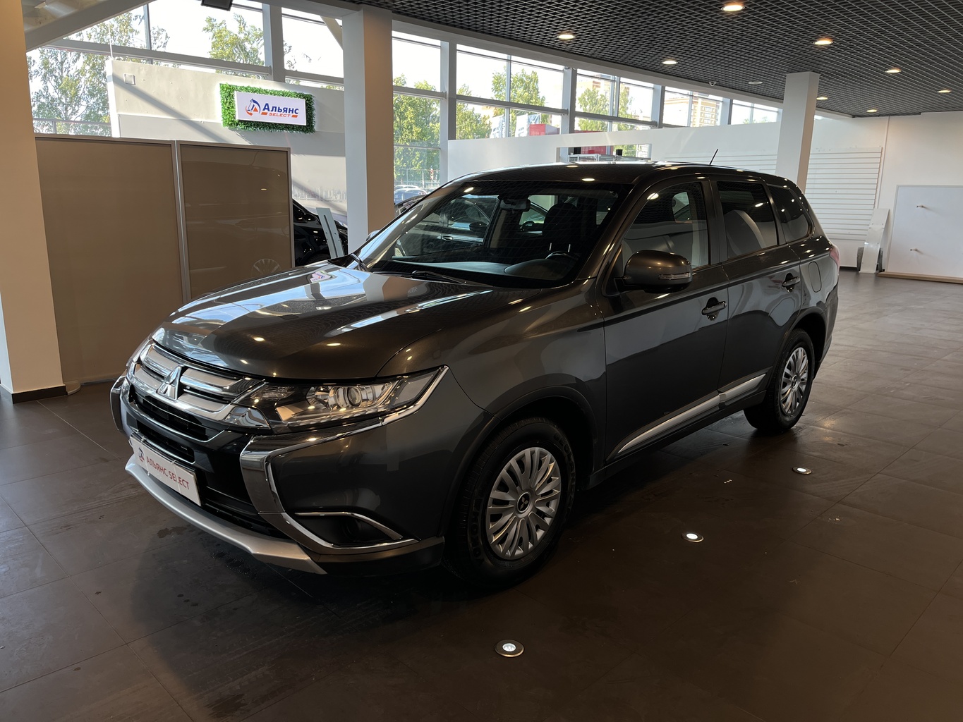 MITSUBISHI OUTLANDER
