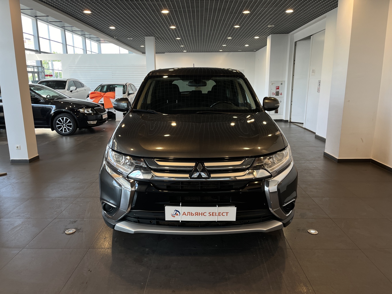 MITSUBISHI OUTLANDER
